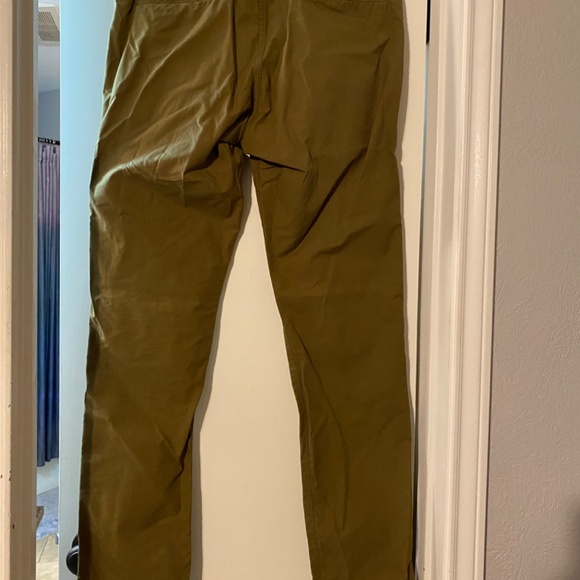 Taylor Stitch brand, men’s size 34 pants, like new - Picture 2 of 3